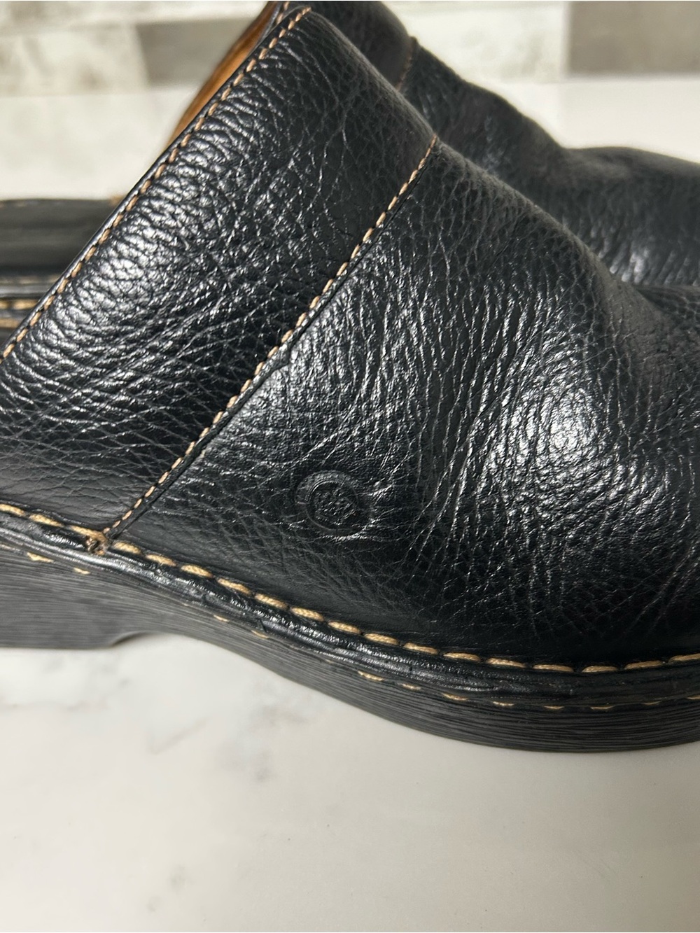 Børn Black Leather Mule Clogs Comfort Shoes Women’s 8.5  Estimated - Picture 5 of 11